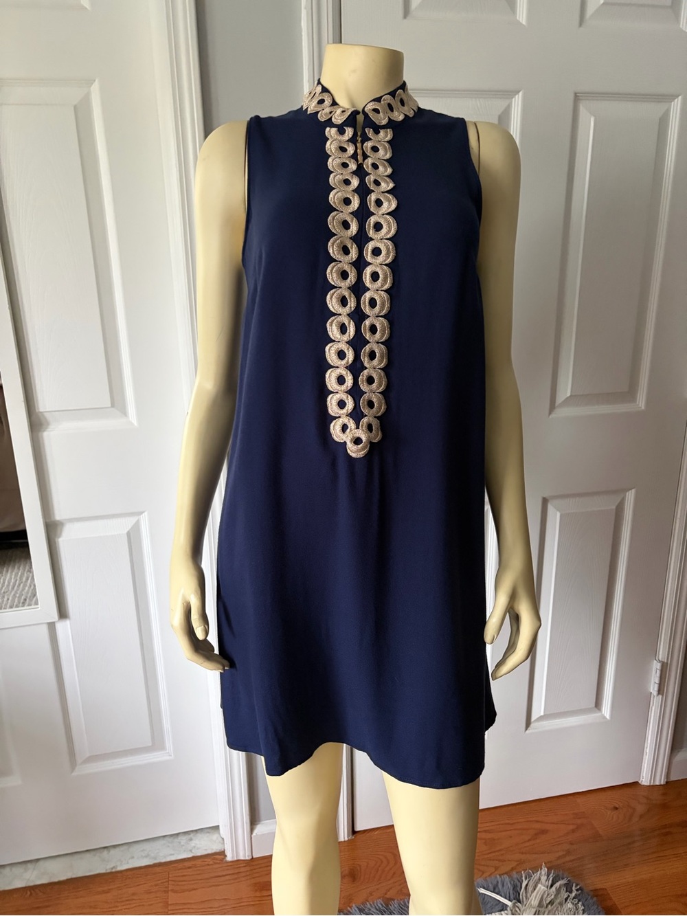 Lilly Pulitzer Navy Sleeveless Shift Dress with Gold Embroidered Trim/ Size 4